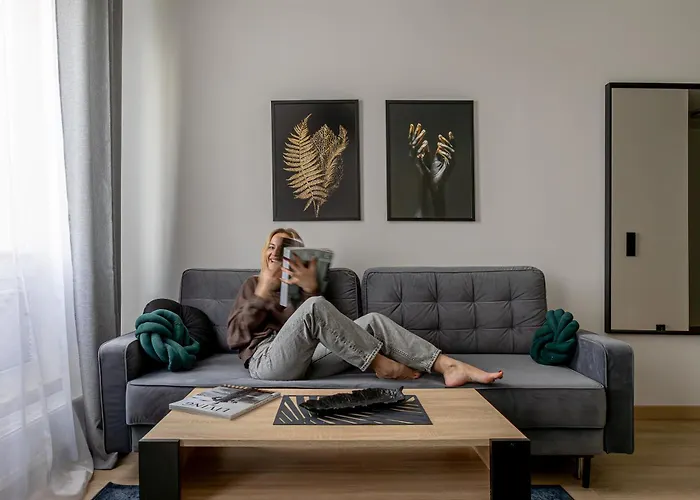 Glow Apartments, Luna śródmieście