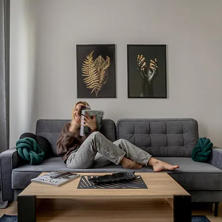 Glow Apartments, Luna Srodmiescie