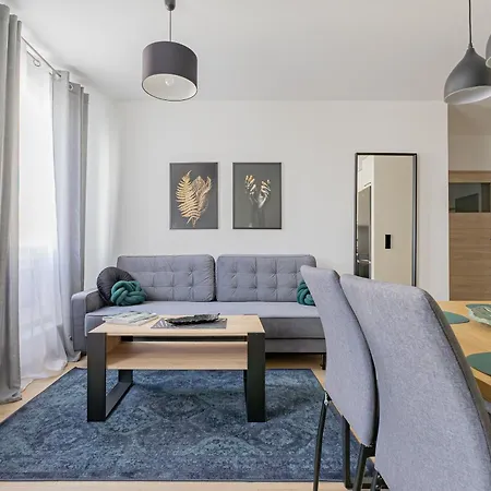 Glow Apartments, Luna Srodmiescie アパート
